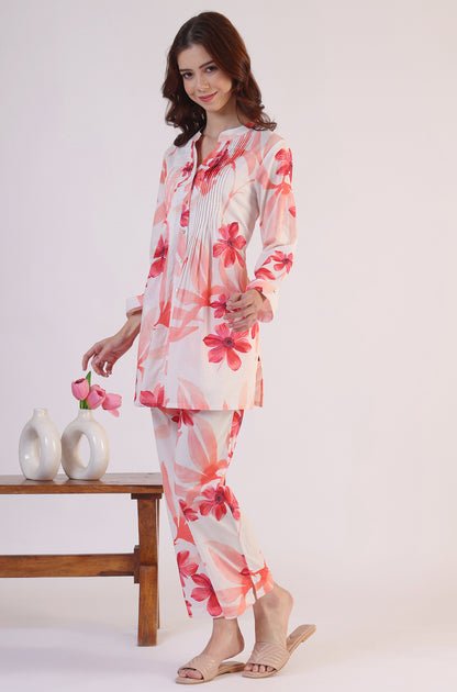 White Bold Floral Printed Pure Cotton Tunic and Straight Pants Co-ord Set - View 3