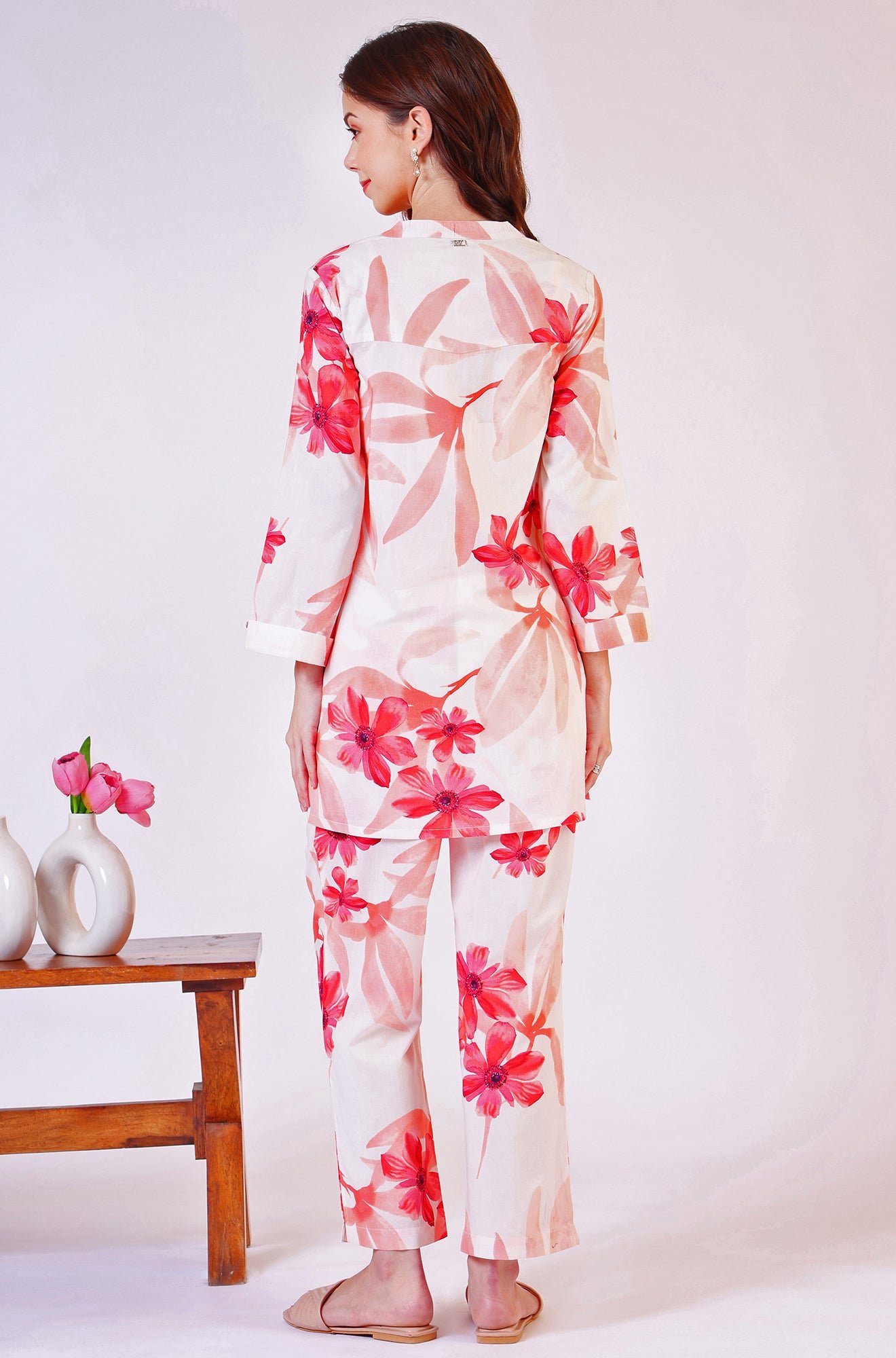 White Bold Floral Printed Pure Cotton Tunic and Straight Pants Co-ord Set - View 6